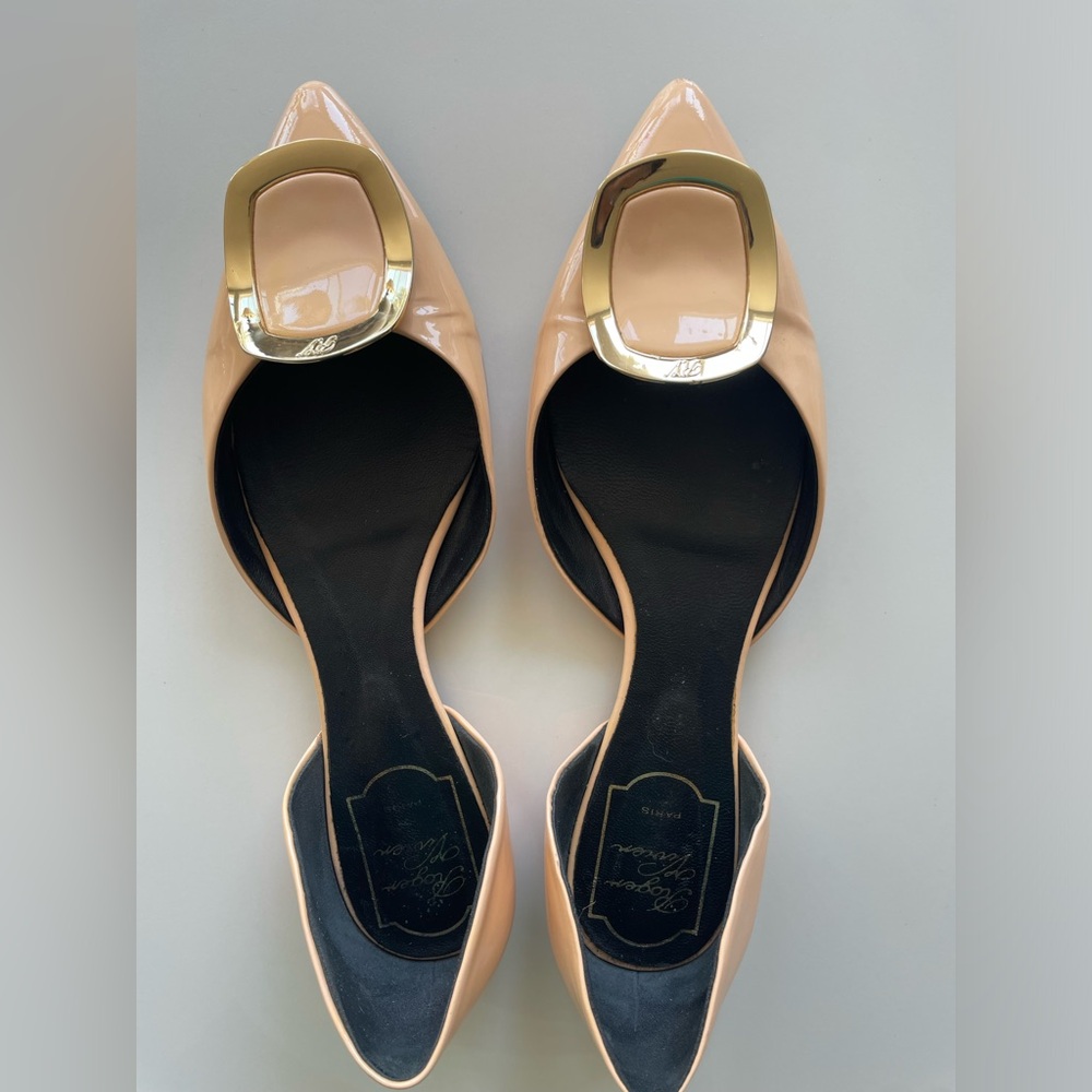 Roger Vivier Beige Patent Leather Pointed Toe D'orsay Ballerina Flat SZ 37